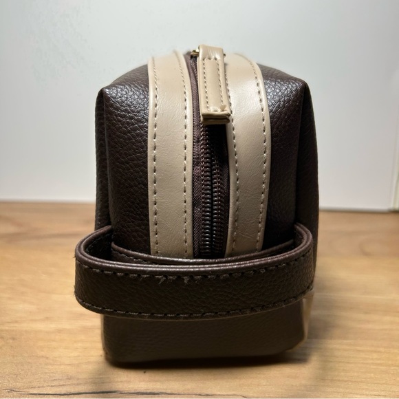 BVLGARI Parfums Cosmetic Bag Brown/Tan Vegan Leather Men's NEW - Picture 5 of 9